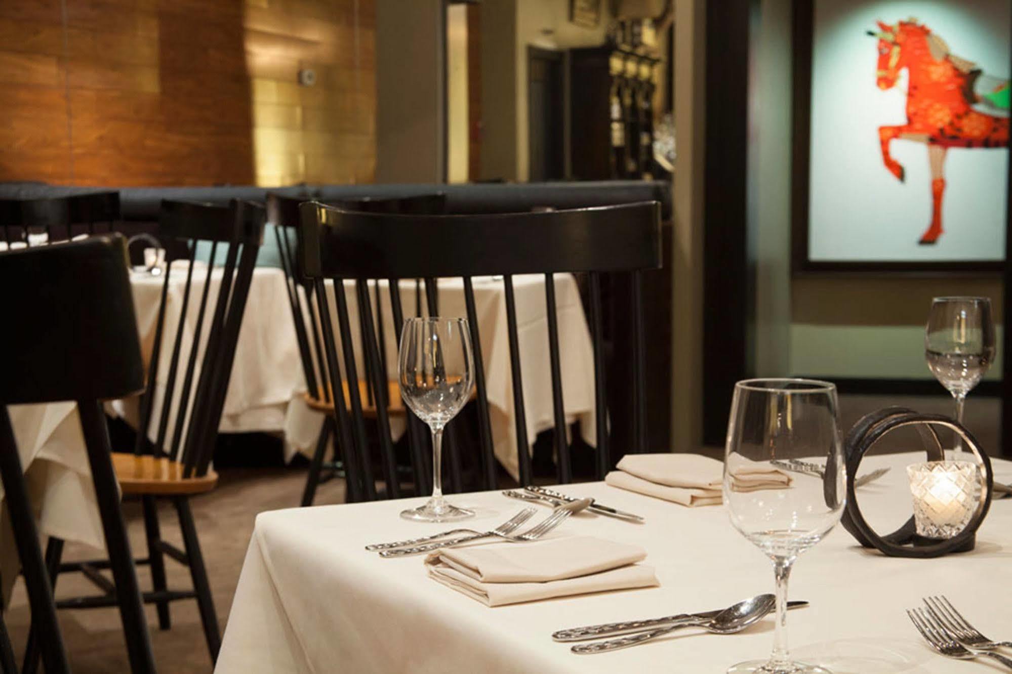Executive Vintage Court Hotel 3*