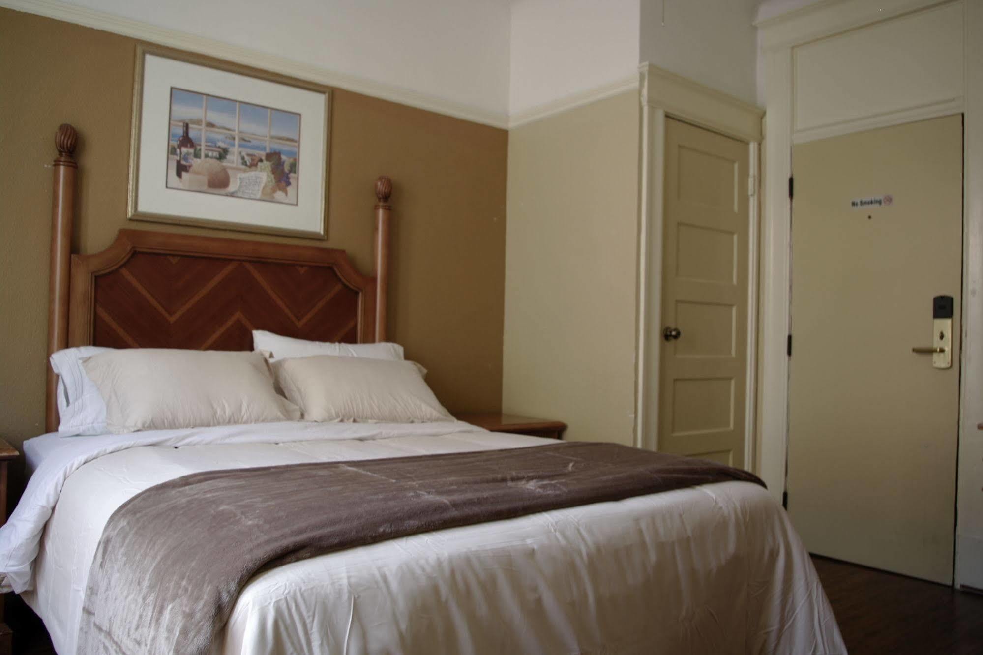 Hotel Yale